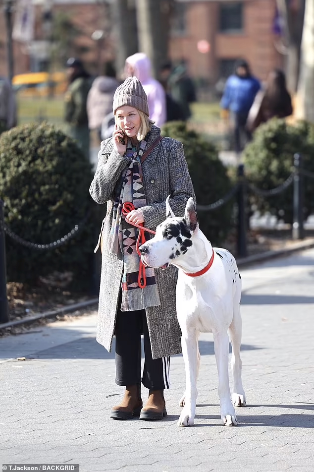 Bing with Naomi while filming The Friend - Credit: Daily Mail